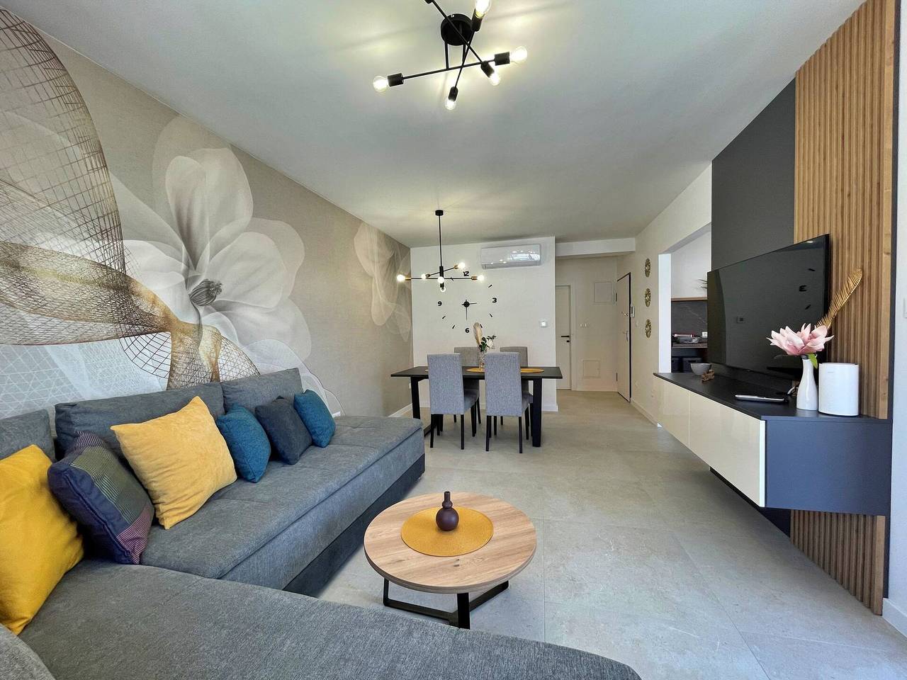 Ganze Wohnung, Luxusapartment Punta Silo - 30 m vom Meer entfernt, Meerblick, Swimmingpool, Außendusche, Smart-Tv, Waschraum, privater Parkplatz in Silo (Krk), Krk