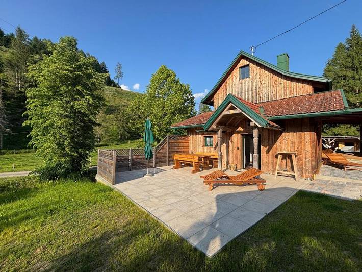 Ferienwohnung für 6 Personen, mit Terrasse und Garten sowie Ausblick in Mühlen