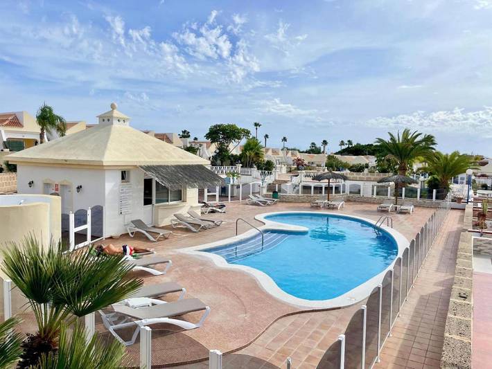 Apartamento de vacaciones para 4 personas, con jardín y piscina en Tenerife