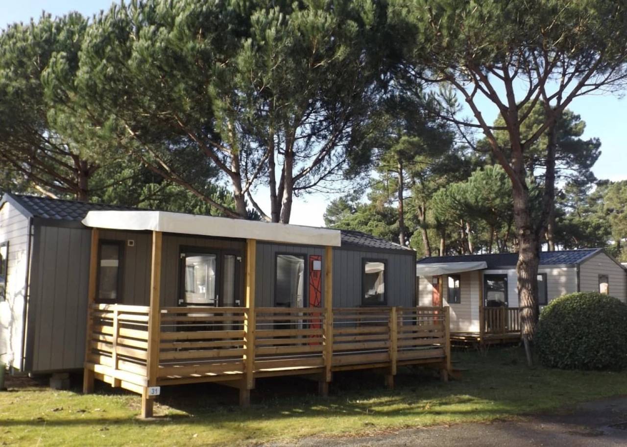 Zecamping 4* familial piscine chauffée locatif Tv Lv 33m2 in Saint-Trojan-les-Bains, Côte de Beauté