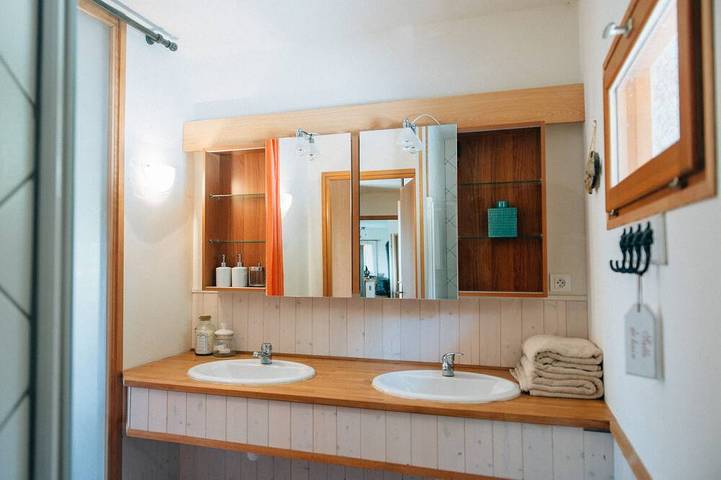 Location de vacances pour 7 personnes, avec jardin et terrasse à Cabrerolles - 4