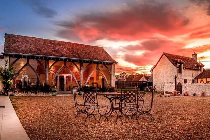 Location de vacances pour 10 personnes, avec Terrasse et Jardin à Cussay