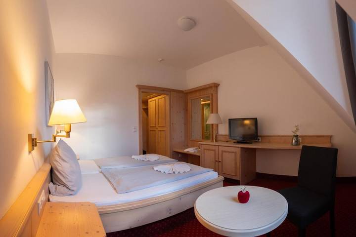 Hotel für 2 Personen, mit Garten und Balkon sowie Ausblick in Bad Abbach - 3