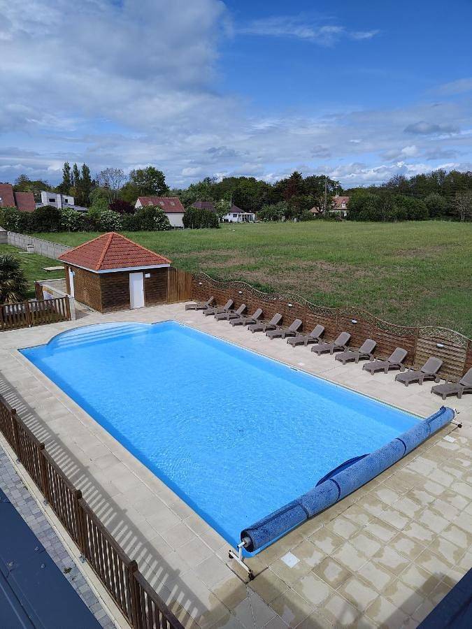 Ferienhaus für 14 Personen, mit Terrasse und Garten sowie Pool