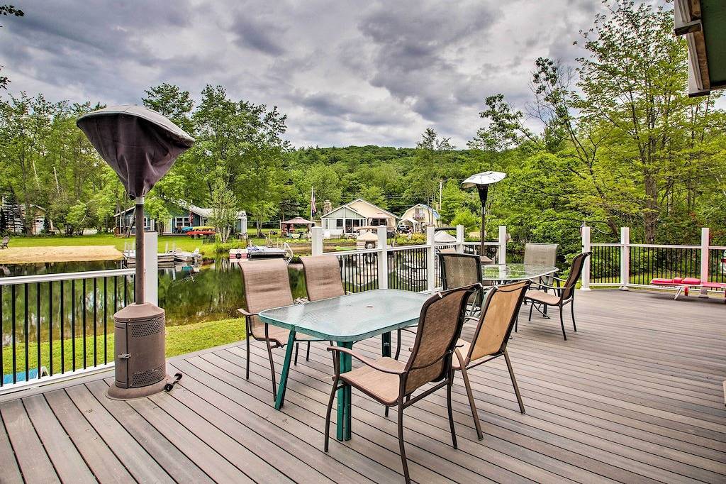 Waterfront Ashland Home ~ 2 Mi to Downtown! in Ashland (NH), Squam Lake