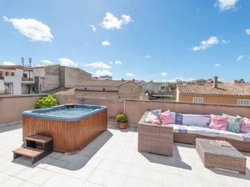 Apartment in Maria de la Salut, Majorca Center für 6 