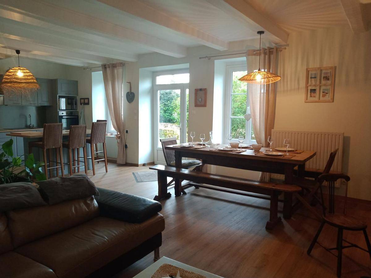 Six-Bedroom House in Dragey-Ronthon, Baie du Mont-Saint-Michel