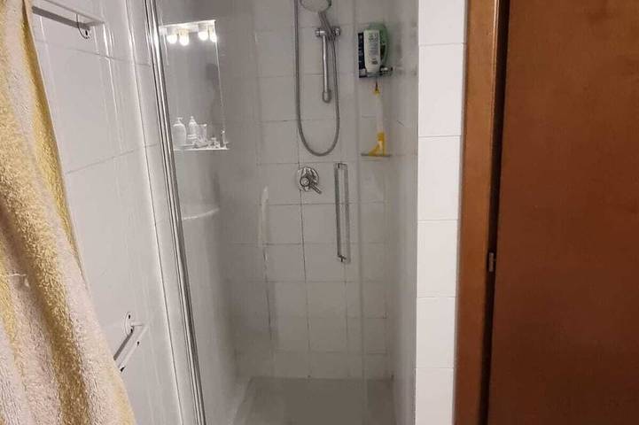 Ganze Wohnung, Exklusive, ruhige Ferienwohnung mit tollem Blick auf den Gardasee in Maderno, Toscolano-Maderno