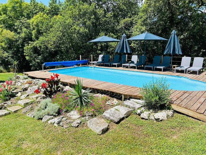 Maison d’hôte pour 5 personnes, avec jardin ainsi que vue et piscine à Anthé