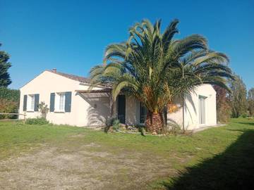 Location de vacances pour 10 personnes, avec jardin à Meursac