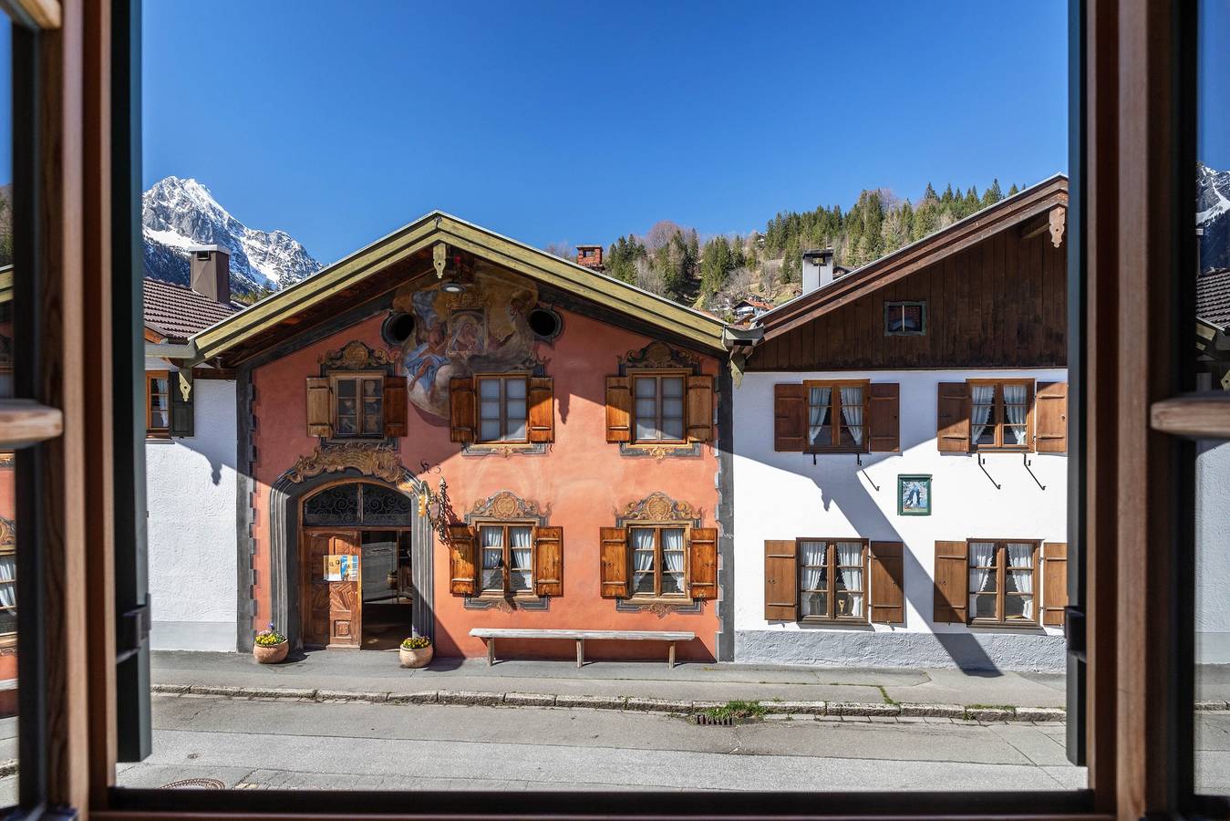 Ganzes Studio, Ferienwohnung 'Museumsblick' mit Bergblick und Wi-Fi in Mittenwald, Bayerische Alpen