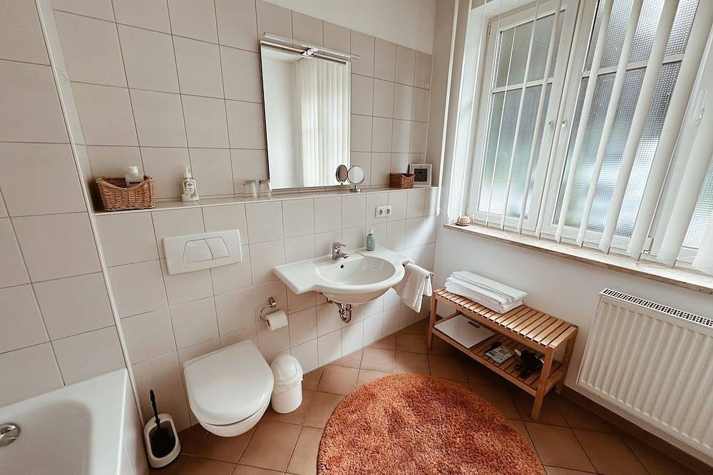 Ganze Wohnung, Ferienwohnung \"Ammersee\" am Kloster Andechs in Andechs, Ammersee