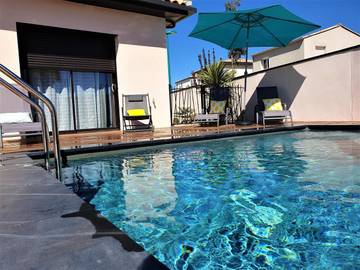 Gîte pour 2 personnes, avec piscine et terrasse à Pinet (homonymie)