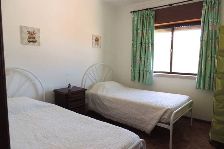 Ganze Wohnung, Schöne Wohnung Für 6 - Geräumige Und Leuchtende Gegenüber Der Lagune - Nazare Nah in Foz do Arelho, Leiria District