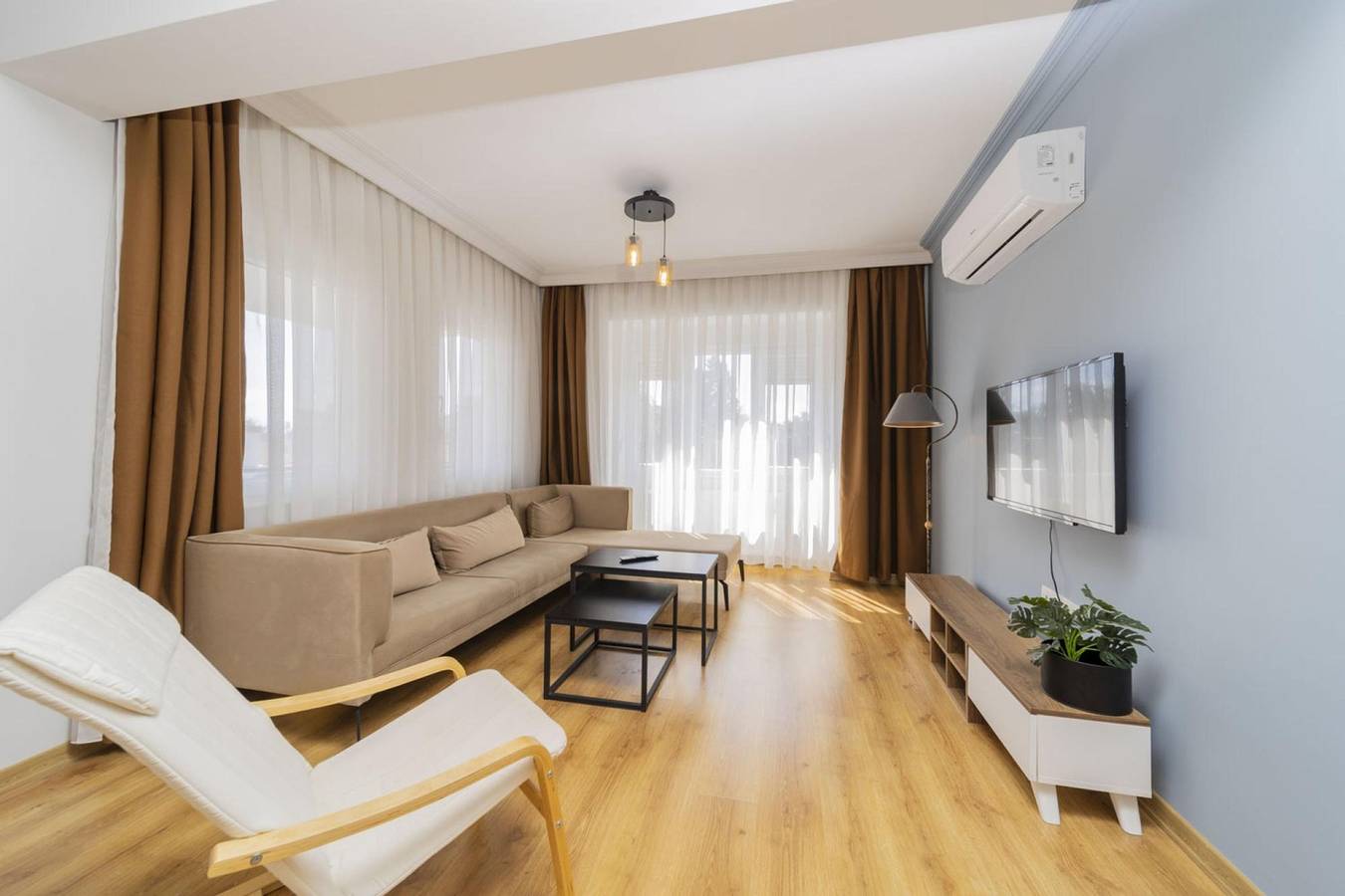 Ganze Wohnung, Ferienwohnung für 6 Personen mit Balkon in Antalya, Provinz Antalya