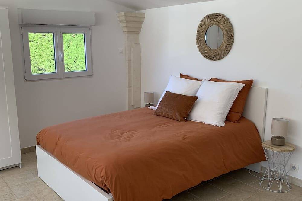 Apartamento entero, Studio Le soleil couchant, in Provence near Avignon in Saint-Saturnin-lès-Avignon, Vaucluse