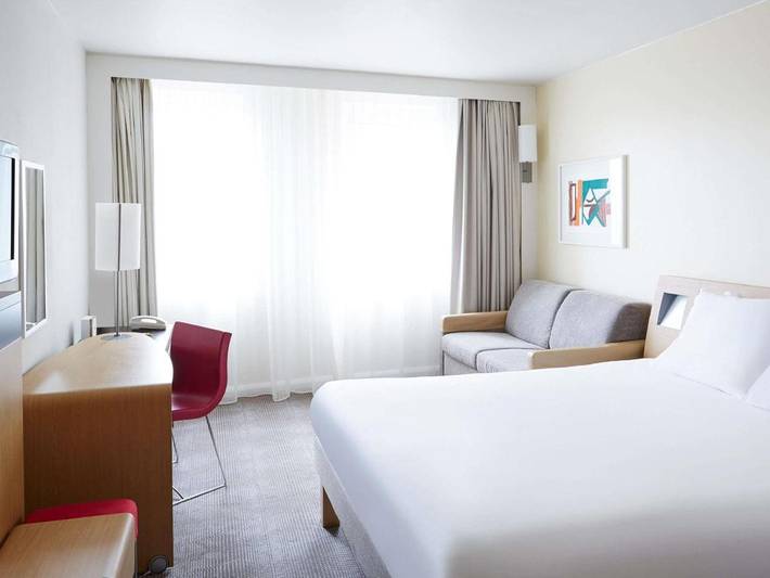 Hôtel pour 3 personnes, avec jardin et piscine, animaux acceptés à Lescar - 4