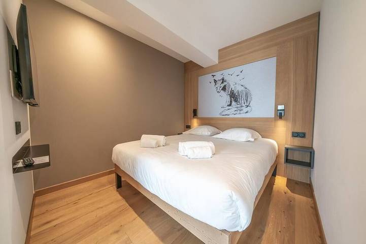 Gîte pour 5 personnes, avec Jacuzzi ainsi que Piscine et Sauna dans Office De Tourisme De Tignes Le Lac - 2
