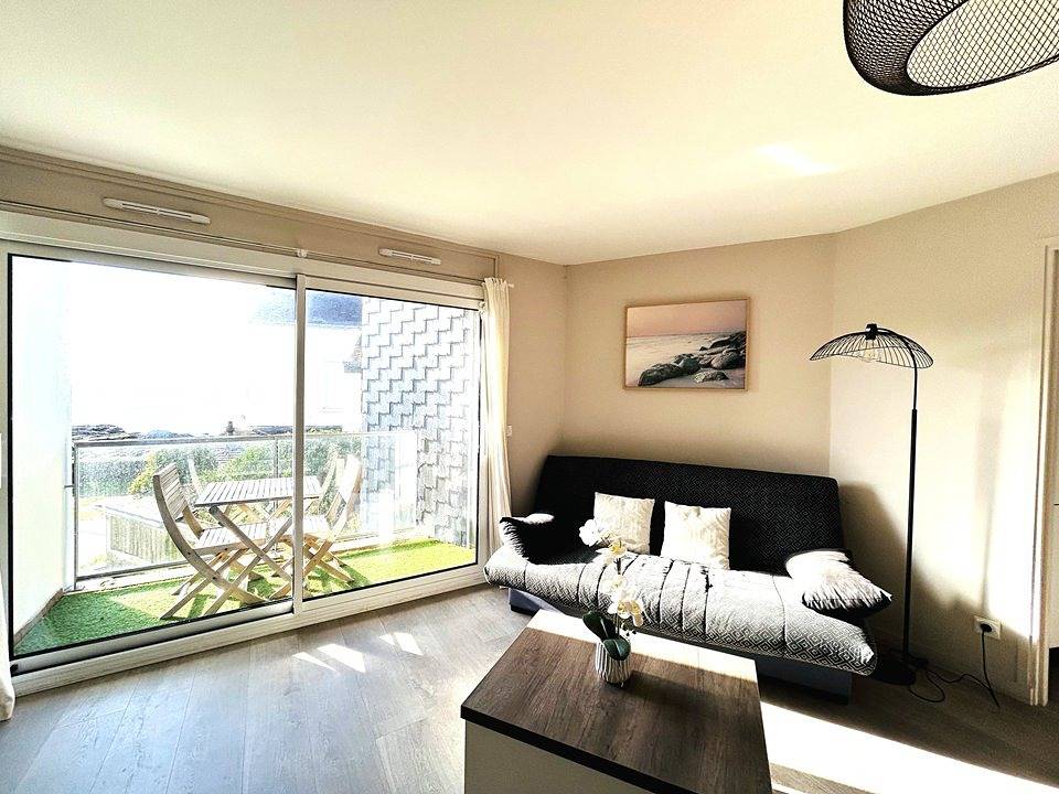 Appartement entier, Trés bel appartement 4 personnes, vue mer, plage de Port Fontaine à 30m, wifi in Plage de Port Fontaine-Lomener, Ploemeur