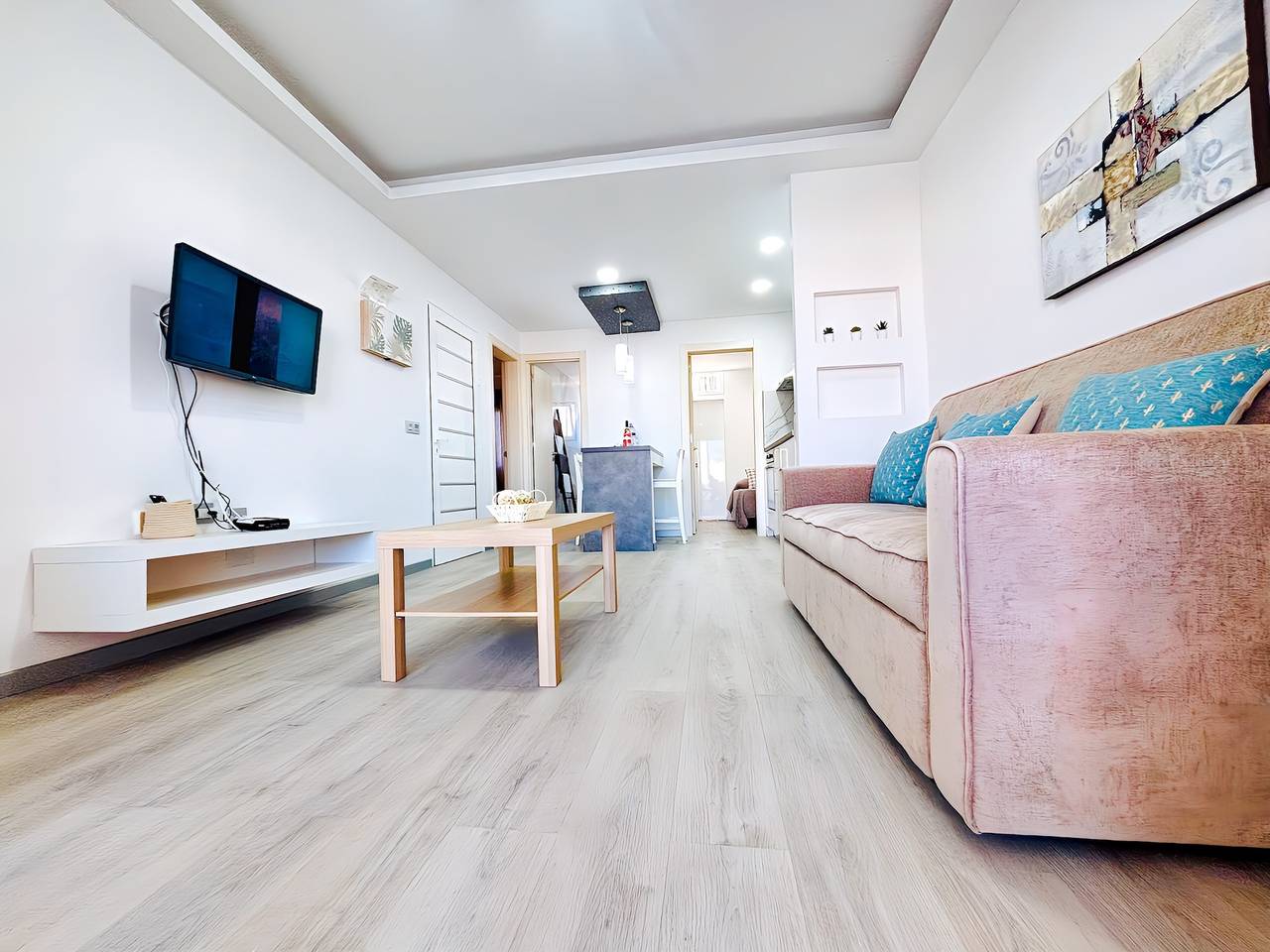 Entire apartment, Apartment Bellissima with pool and Wi-Fi, 200m from the sea in Puerto del Carmen in Puerto del Carmen, Tías