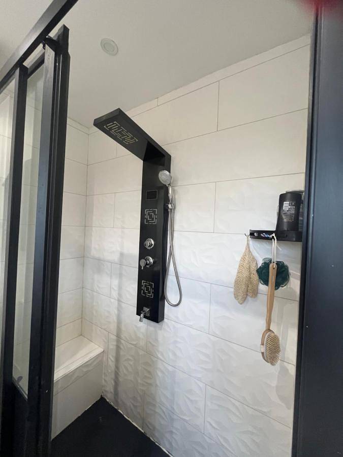 Location de vacances pour 6 personnes, avec jardin et vue, animaux acceptés à Garéoult - 2