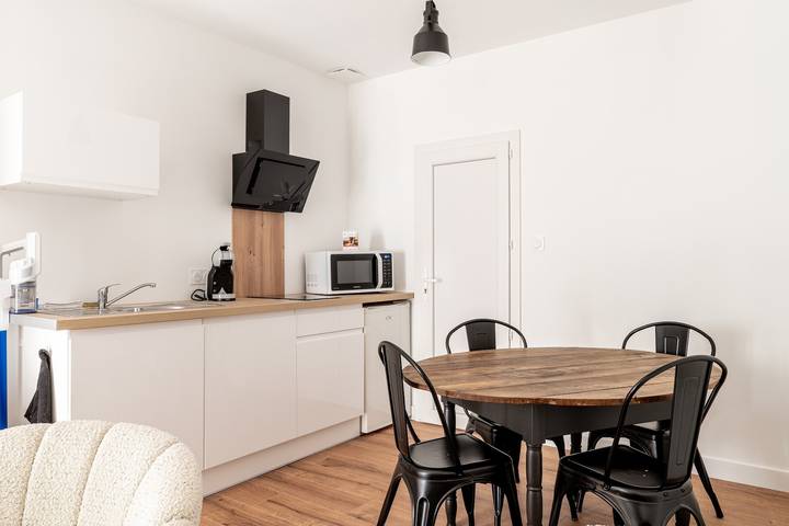 Holiday Home 'L'écrin De La Sèvre' with Wi-Fi in Cugand, La Roche-sur-Yon region