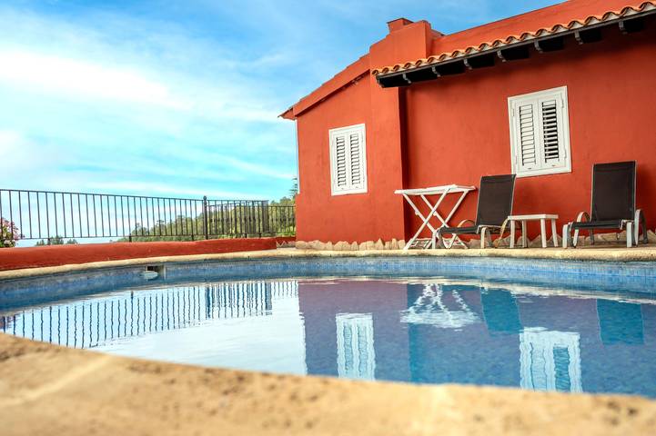 Chalet para 5 personas, con jardín además de jacuzzi y terraza en Icod de los Vinos