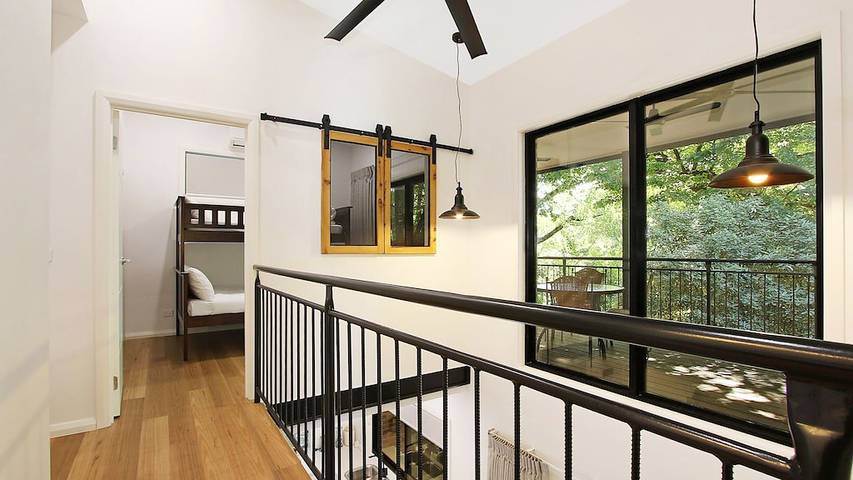 Holiday home for 11 people, with balcony in Bright