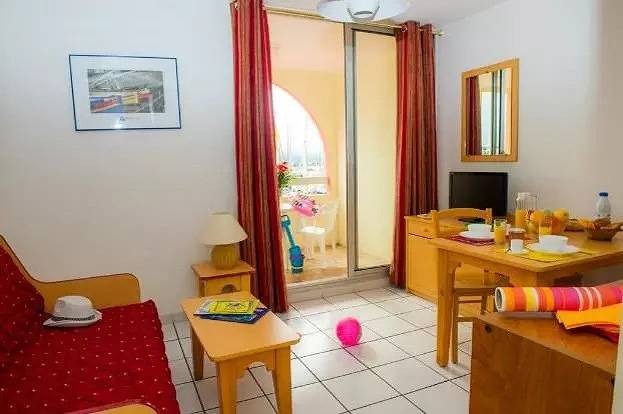 Appartement entier, Appartement 1 Pièce - Accueil lit bébé impossible 4 personnes in Port Leucate, Leucate