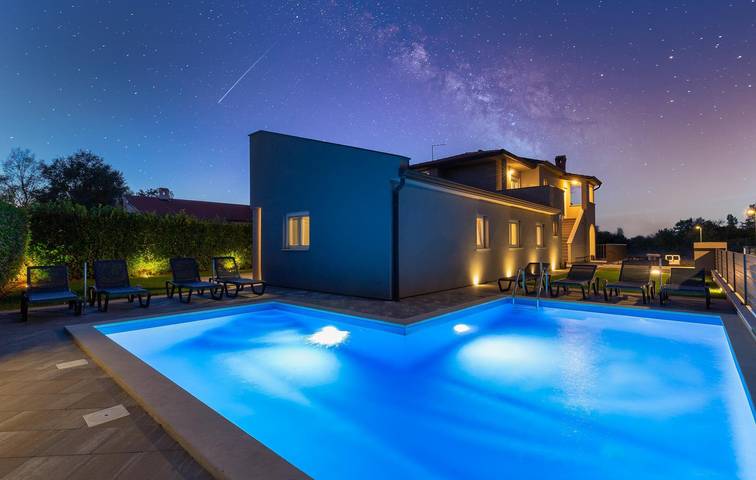 Ferienwohnung für 4 Personen, mit Pool und Garten - 1