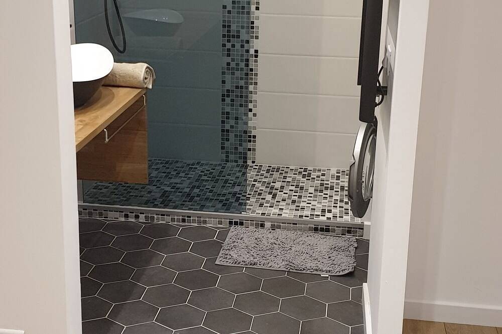 Appartement entier, Entre mers, lacs et montagnes in Salernes, Région de Draguignan