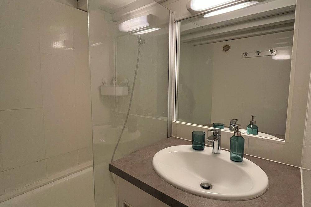 Appartement entier, Bel appartement rénové, au coeur d'Aix très proche fontaine de la Rotonde in Aix-en-Provence, Côte méditerranéenne (France)