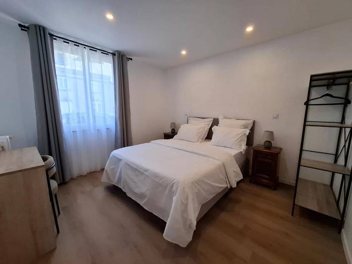 Chambre d’hôte pour 15 personnes, avec terrasse et jardin à Montebourg - 3