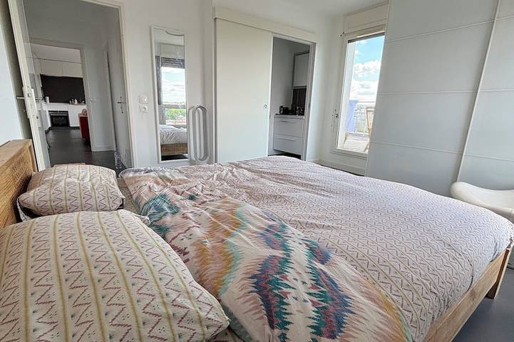 Entire apartment, Penthouse Nanterre in Nanterre, Hauts-de-Seine