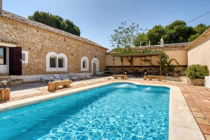 Casa rural para 6 personas, con Jardín en Elda - 2