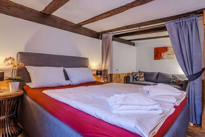 Historisches Gerberhaus - Romantisches Feriendomizil mit Sauna, Kamin, handgefertige Möbel, Wifi in Alpirsbach, Kinzigtal