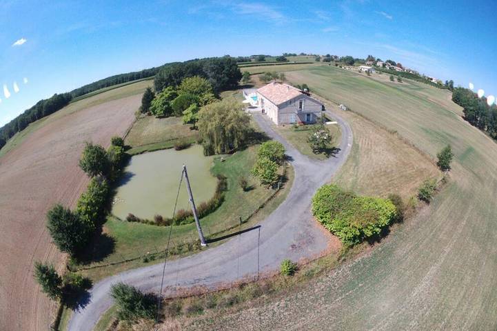 Agritourisme pour 4 personnes, avec Balcon et Jardin ainsi que Piscine et Sauna à Montpeyroux