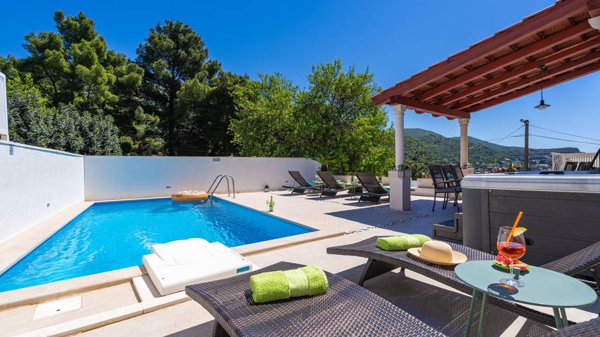 Ferienwohnung für 6 Personen, mit Terrasse und Whirlpool sowie Garten in Zaton - 3