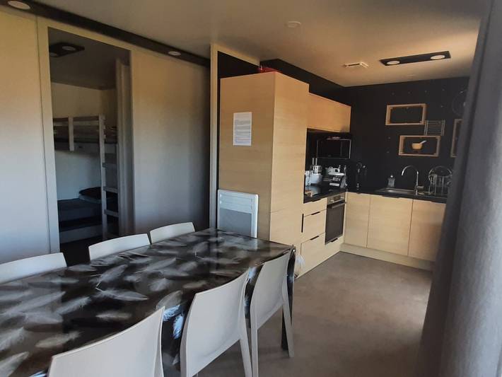 Gîte pour 7 personnes, avec jardin ainsi que piscine et terrasse, animaux acceptés à Marzan - 2