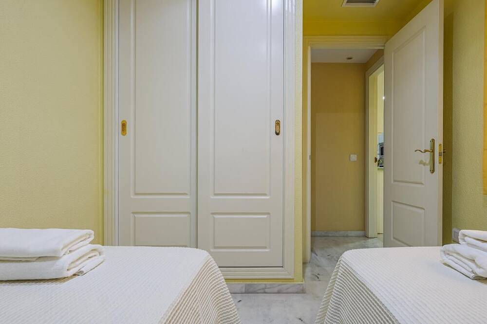 Apartamento entero, Sensacional Apt 2 Hab 2 baños 4 pax Aljarafe Metro in San Juan de Aznalfarache, Provincia de Sevilla