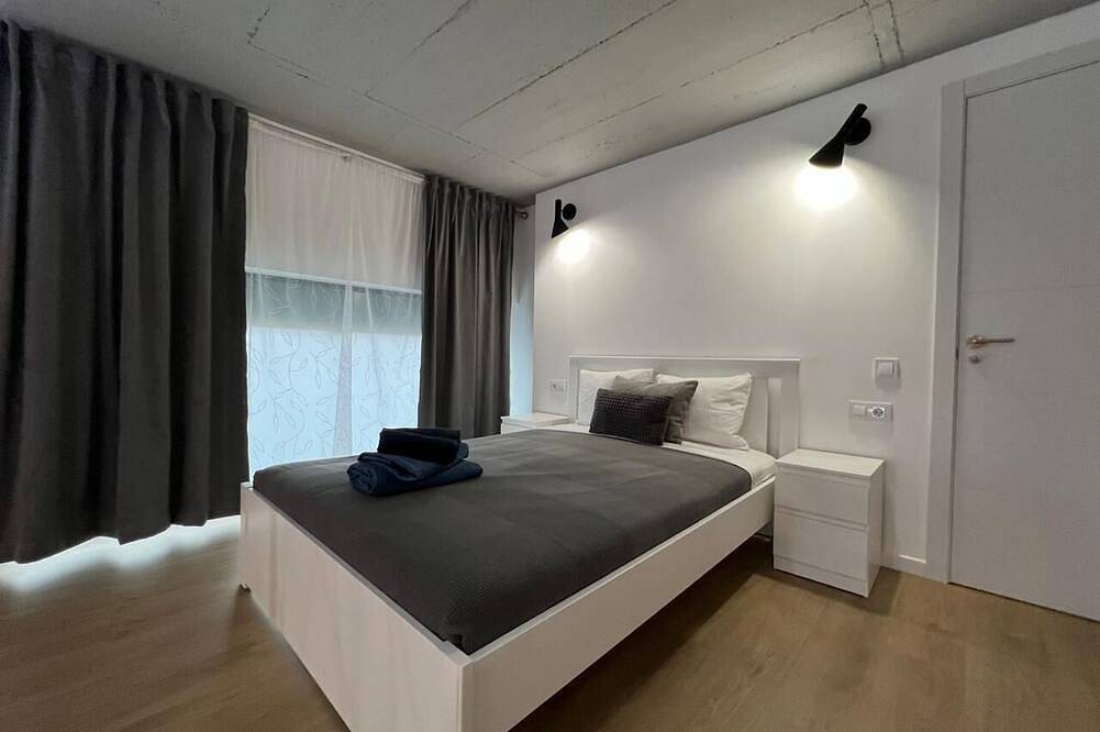 Apartamento entero, Grandera Apart's - Carbonell 1, Apart A in Valencia, Costa de Valencia