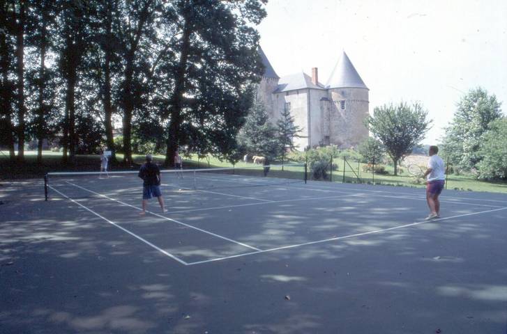 Gîte pour 10 personnes, avec jardin ainsi que piscine et terrasse à Champagnac-la-Rivière - 2