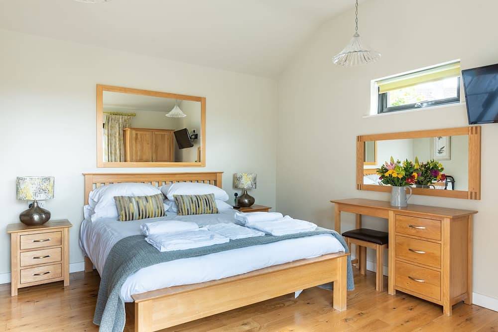 Honeysuckle Lodge - für 4/5 Personen mit Holzofen und eigenem Whirlpool in Cheddar, Somerset