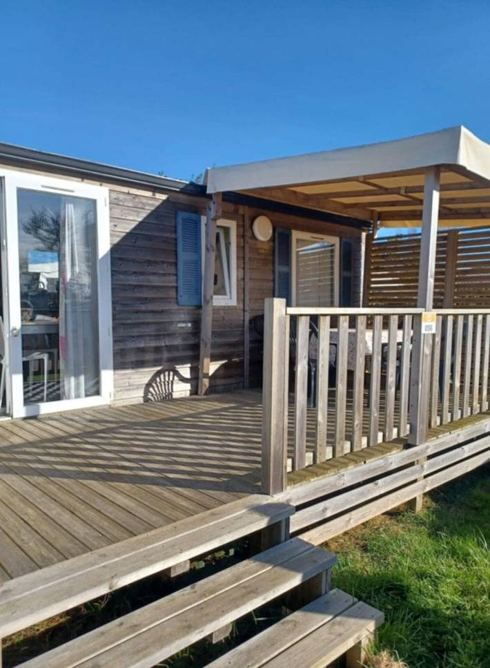 Mobil home pour 6 personnes, avec sauna et jacuzzi ainsi que terrasse et jardin, animaux acceptés - 1