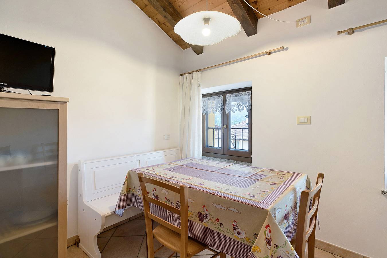 Entire apartment, Apartment House Predaia with Mountain View, garden and Wifi in Sfruz, Val di Non