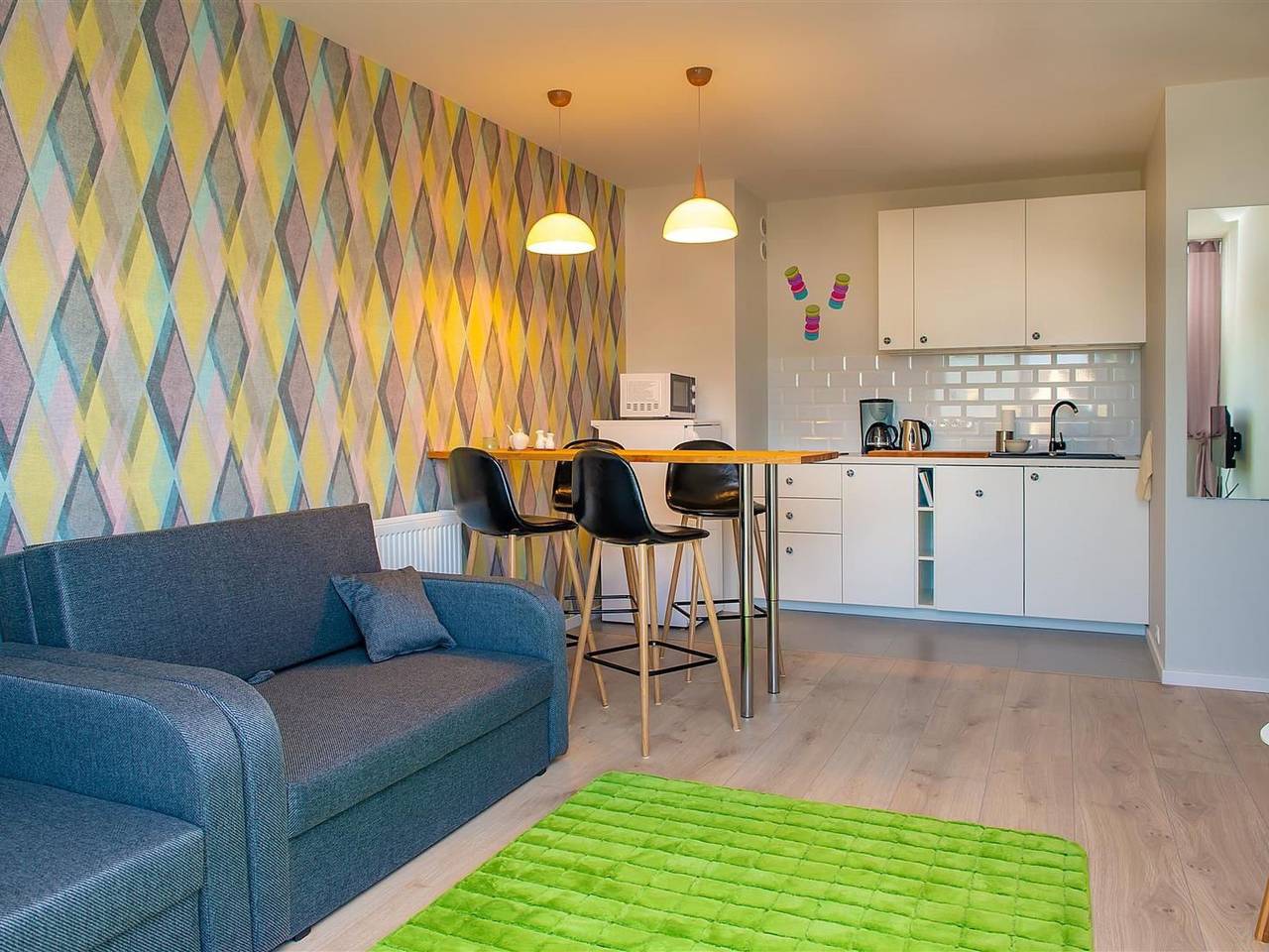 Ganze Wohnung, Moderne Ferienwohnung mit Balkon, nur 500 Meter von Meer und Strand entfernt in Puck, Polnische Ostsee