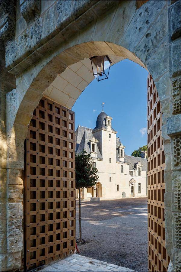 Hôtel pour 2 personnes, avec sauna et jardin ainsi que piscine et jacuzzi, animaux acceptés en Indre-et-Loire