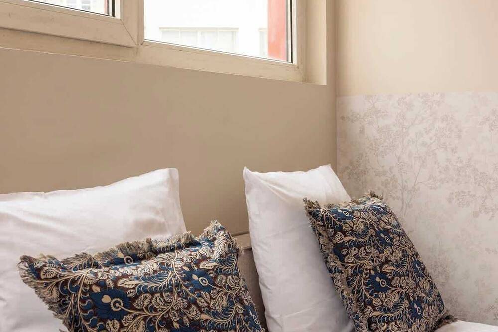 Entire apartment, Simonnot 5 - 2 in Le Pré-Saint-Gervais, Seine-Saint-Denis