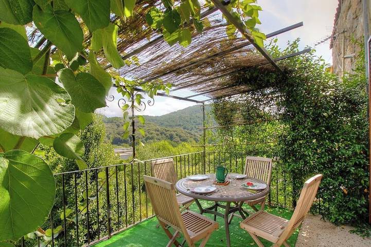 Location de vacances pour 4 personnes, avec terrasse à Levie - 3