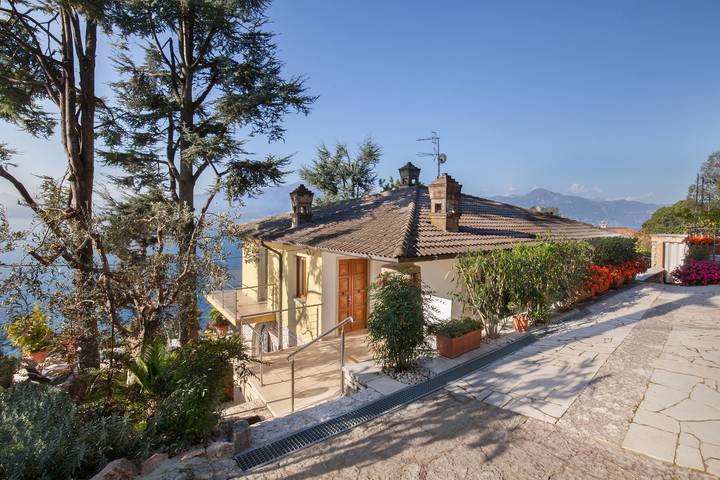 Villa mit pool für 12 Personen, mit Garten und Seeblick sowie Terrasse in Torri del Benaco - 2